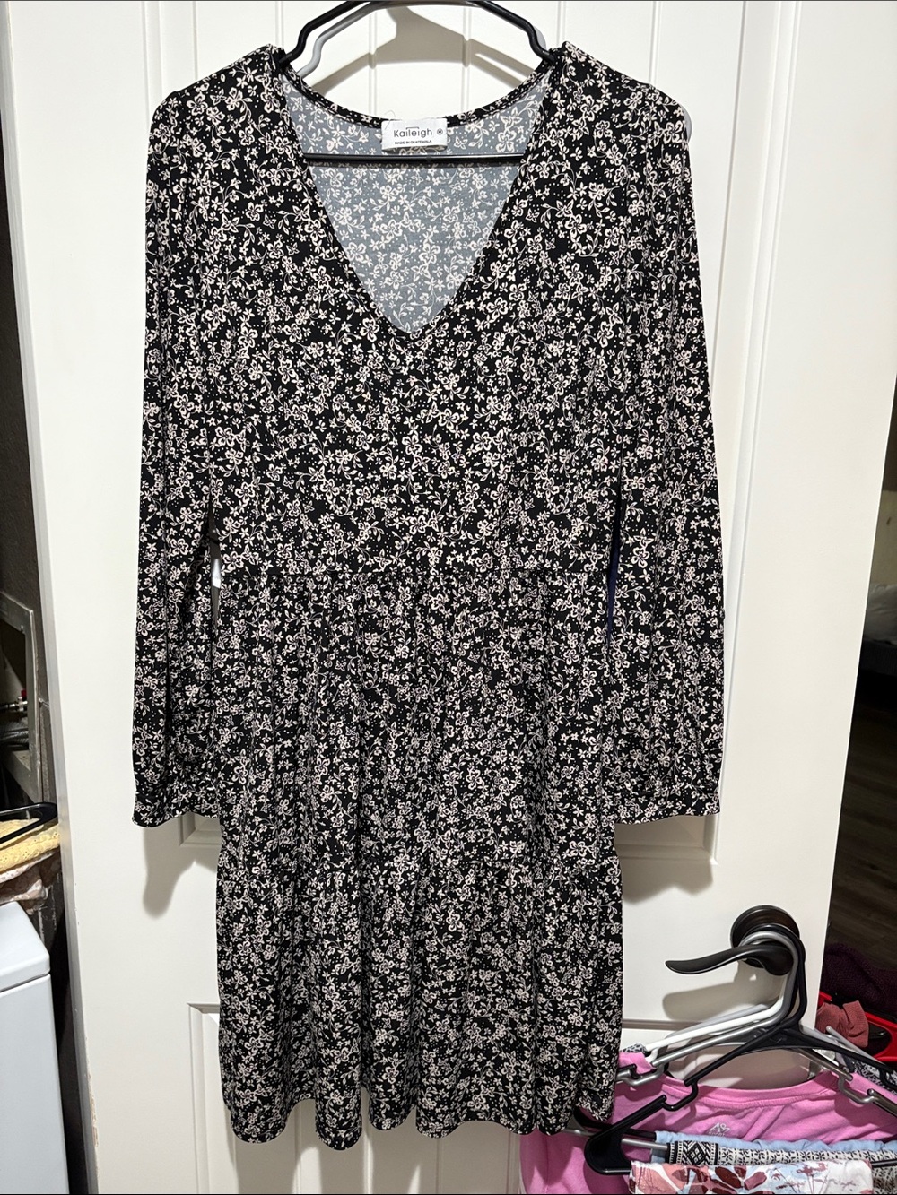 Kaileigh Black and White Floral Long Sleeve V-Neck Dress